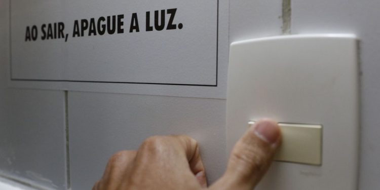 Setor elétrico lança campanha contra o desperdício de energia