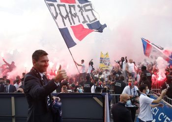 Messi diz que sonha em dar 1º troféu da Liga dos Campeões ao PSG