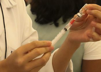 País atinge 50 milhões de pessoas com vacinação completa contra covid