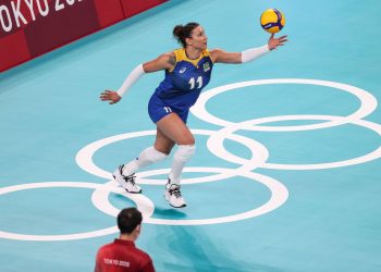Corte de Tandara causa surpresa, e seleção de vôlei tenta se blindar nas Olimpíadas