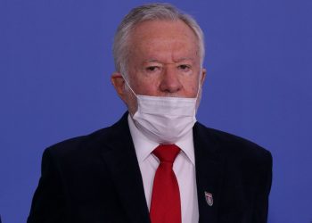 CNN Brasil demite Alexandre Garcia por defesa do kit Covid