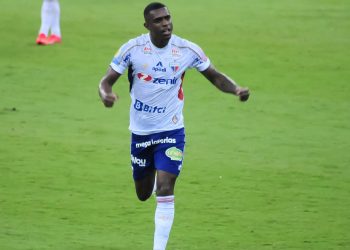 Fortaleza vence o Sport fora de casa e sobe para o 3º lugar