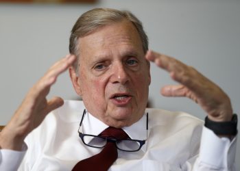 Tasso abandona prévias nacionais do PSDB para apoiar Eduardo Leite contra Doria