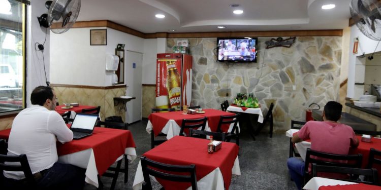 Serviços crescem 1,1% e atingem maior patamar em cinco anos