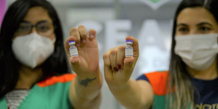 Pfizer: mais 93 mil doses chegam ao Ceará para complemento de esquema vacinal contra a Covid