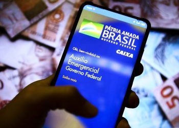 Trabalhadores nascidos em dezembro podem sacar auxílio emergencial