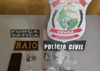Aracati: em cumprimento a Mandado de Prisão, alvo da polícia e outro suspeito são presos em flagrante por tráfico de drogas