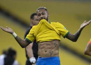 ‘Tenho que parar de fazer gol agora’, diz Neymar ao rebater crítica de Patricia Pillar