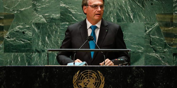 Bolsonaro pinta retrato distorcido do Brasil em discurso na ONU