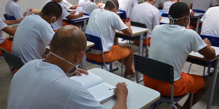 Unidades prisionais do Ceará conquistam os três primeiros lugares no concurso nacional de Redação da Defensoria Pública da União