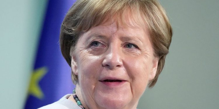 Alemães votam em eleições acirradas para decidir sucessor de Merkel
