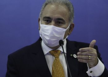 “Vacinação é imprescindível para a retomada da economia”, diz ministro