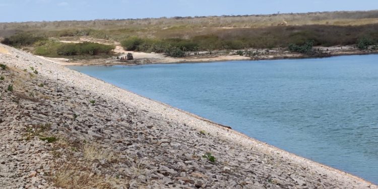 Com 95% de execução, obra da barragem Amarelas deve ficar pronta em outubro e beneficiará Beberibe e Fortim