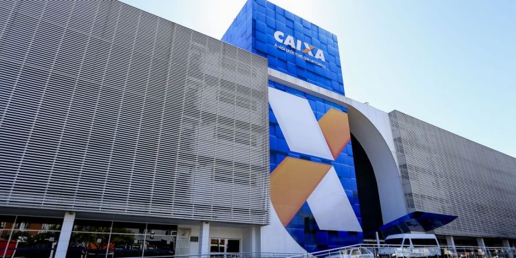 Trabalhadores nascidos em maio podem sacar auxílio emergencial