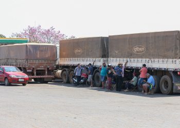 Caminhoneiros dizem que param no dia 1º caso Bolsonaro não atenda demandas