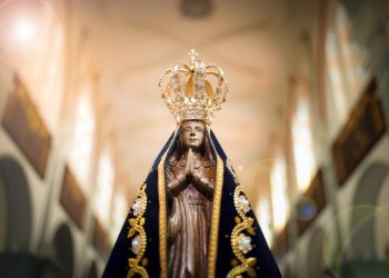 Paróquia de Aracati celebra Dia de Nossa Senhora Aparecida com missas e doação de brinquedos para crianças