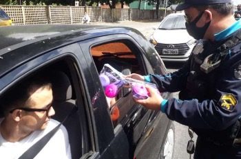 Dia das Crianças na PMCE é marcado por festas, distribuição de brinquedos e blitze educativas