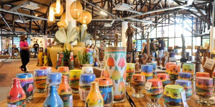 Governo do Ceará lança edital de credenciamento para venda de artesanato em espaços da CeArt