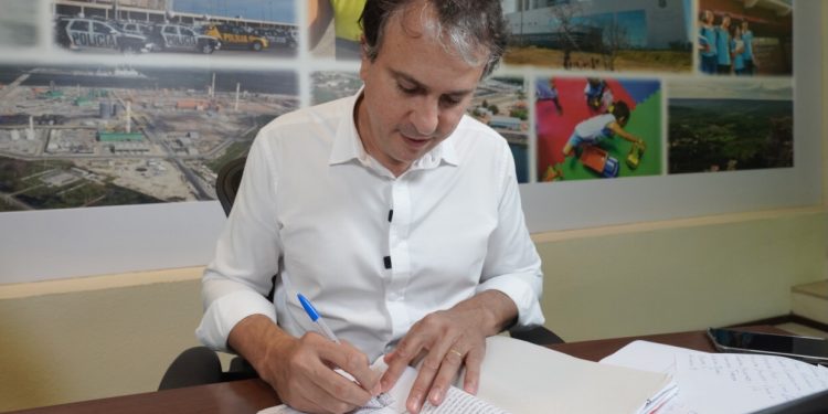 Governador anuncia convocação de 247 novos oficiais para a Polícia Militar do Ceará