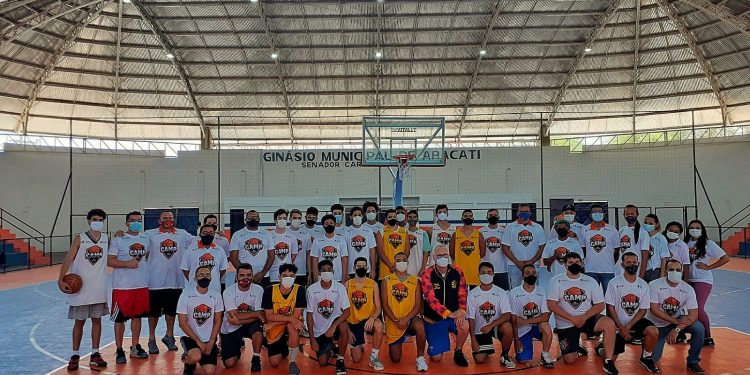 Camp Basquete Cearense em Aracati contou com a participação do renomado técnico Alberto Bial