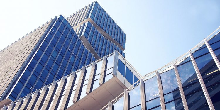 Número de aberturas de empresas cresce em 12% no terceiro trimestre no Ceará