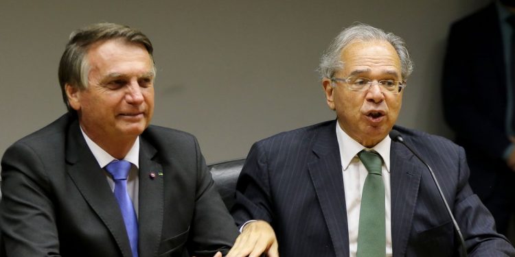 Presidente diz que valor de auxílio foi decidido com responsabilidade