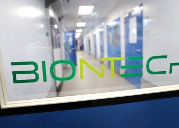BioNTech começa a trabalhar em vacina para combater nova variante