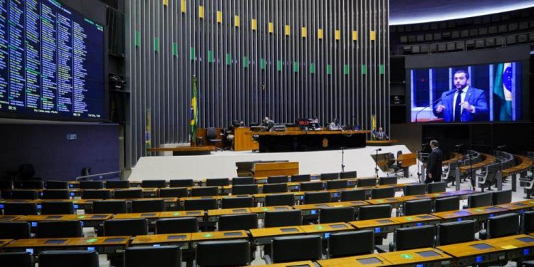 PEC dos Precatórios deve ser considerada inconstitucional, mas decisão pode demorar anos