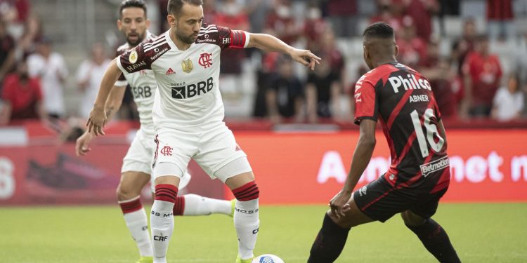 Brasileiro: Athletico-PR arranca empate com Flamengo