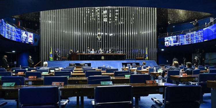 Senado aprova dia nacional em homenagem às vítimas da covid-19