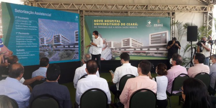 Governo do Estado realiza vistoria às obras do Hospital Universitário do Ceará