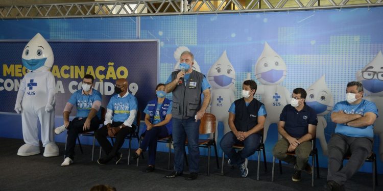 Ministro diz que Brasil está com o controle da pandemia nas mãos