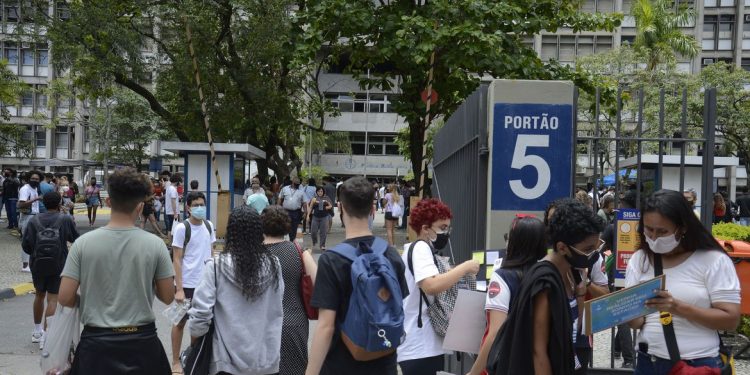 Enem: estudante com doença infectocontagiosa pode pedir reaplicação