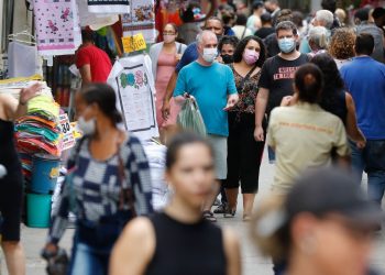 Brasil registra 217 mortes por covid-19 em 24 horas