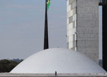 Senado faz debate sobre PEC dos Precatórios