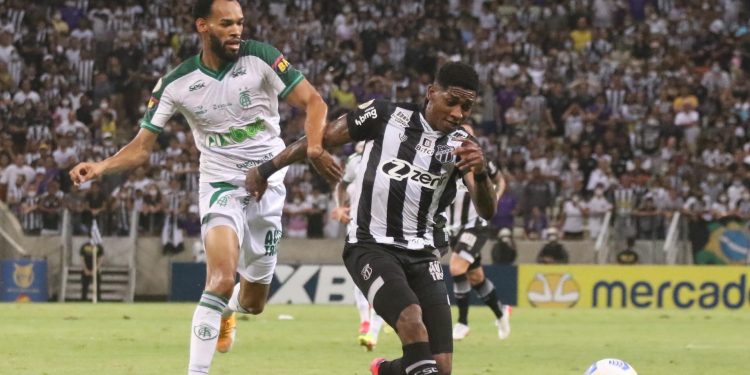 Ceará e América-MG empatam e deixam indefinida última vaga para Libertadores