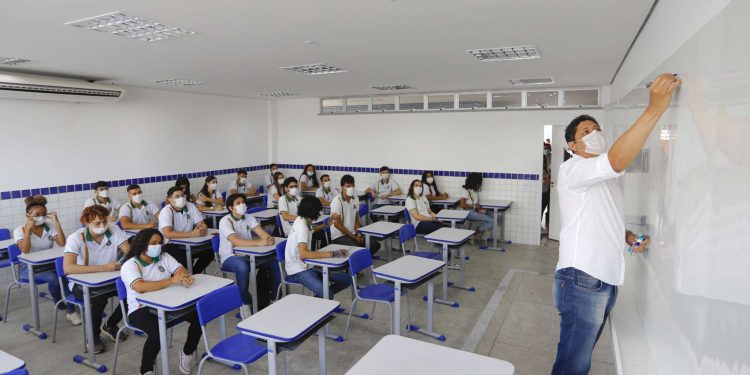 Governo do Ceará garantirá suporte para que estudantes participem do Enem em janeiro