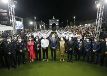Histórico: quase 2 mil policiais e bombeiros militares são promovidos em três diferentes regiões do Ceará