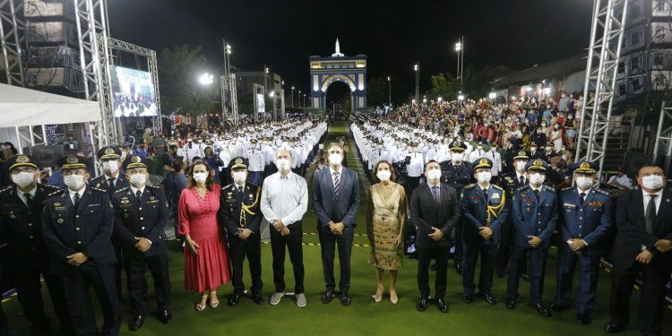 Histórico: quase 2 mil policiais e bombeiros militares são promovidos em três diferentes regiões do Ceará
