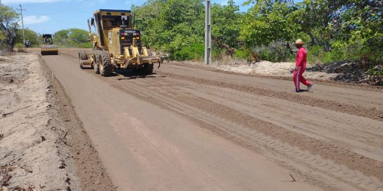 ‘Será a maior contribuição para o desenvolvimento econômico de Aracati’, diz Bismarck sobre estrada de Fontainha à Lagoa do Mato