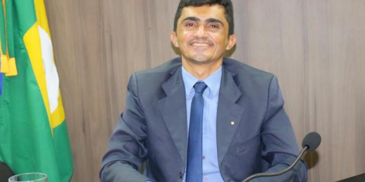 Icapuí: TRE-CE mantem mandatos de vereadores eleitos pelo PDT após pedido de impugnação