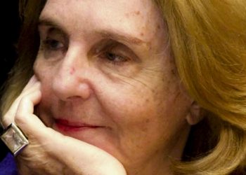 Escritora Lya Luft morre, aos 83 anos, em Porto Alegre