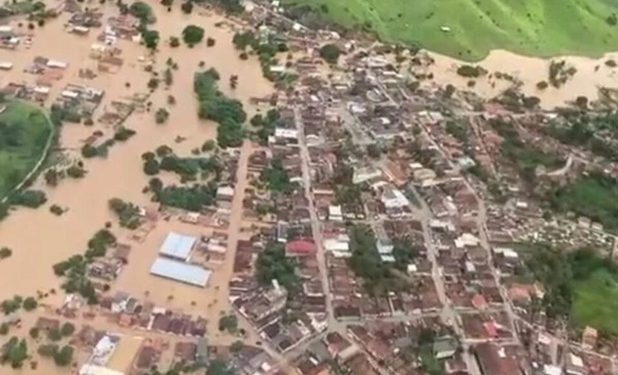 Por chuvas, governo reconhece emergência em 48 cidades da BA e MG