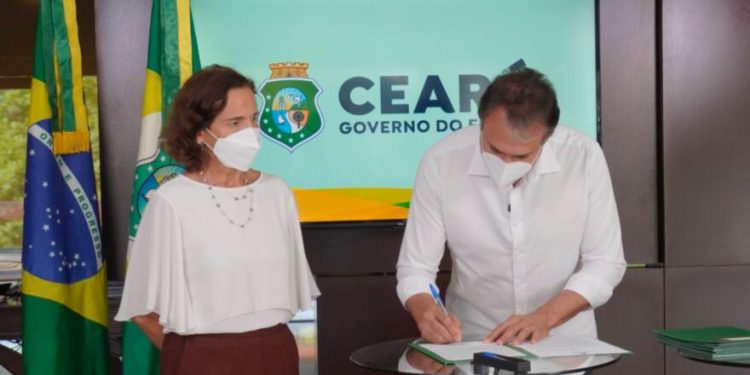 Servidores públicos estaduais iniciam 2022 com aumento de 10,74%