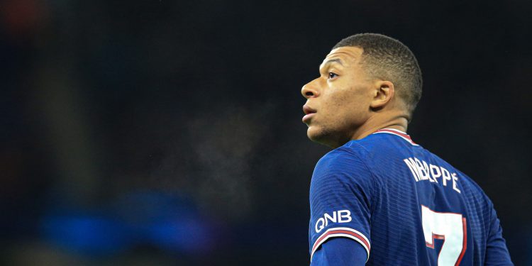 Renovação de Mbappé com o PSG ainda é possível, diz jornal