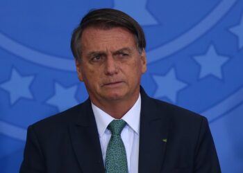 Bolsonaro falta a depoimento na PF, tenta recurso no STF, mas Moraes nega