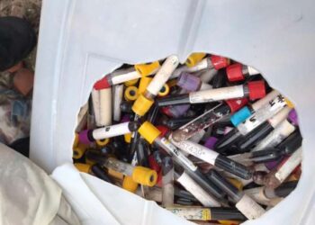 Polícia Civil indicia laboratório e proprietário por crime ambiental após descarte irregular de coletas de sangue em Cascavel