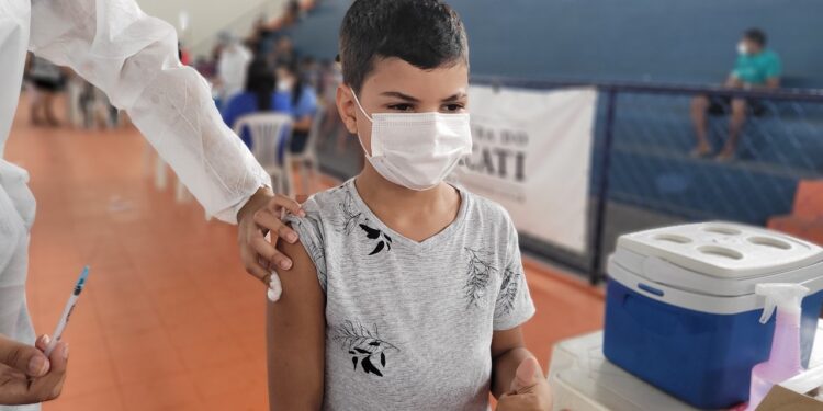 Aracati vacina hoje contra a Covid-19 crianças a partir de 8 anos