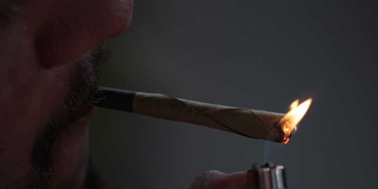 Estudo aponta relação entre consumo de drogas e internações por trauma