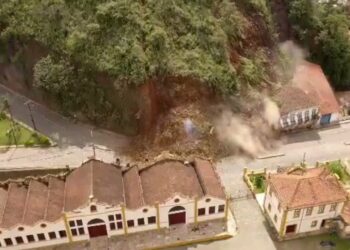 Deslizamento destrói casarão histórico em Ouro Preto (MG)